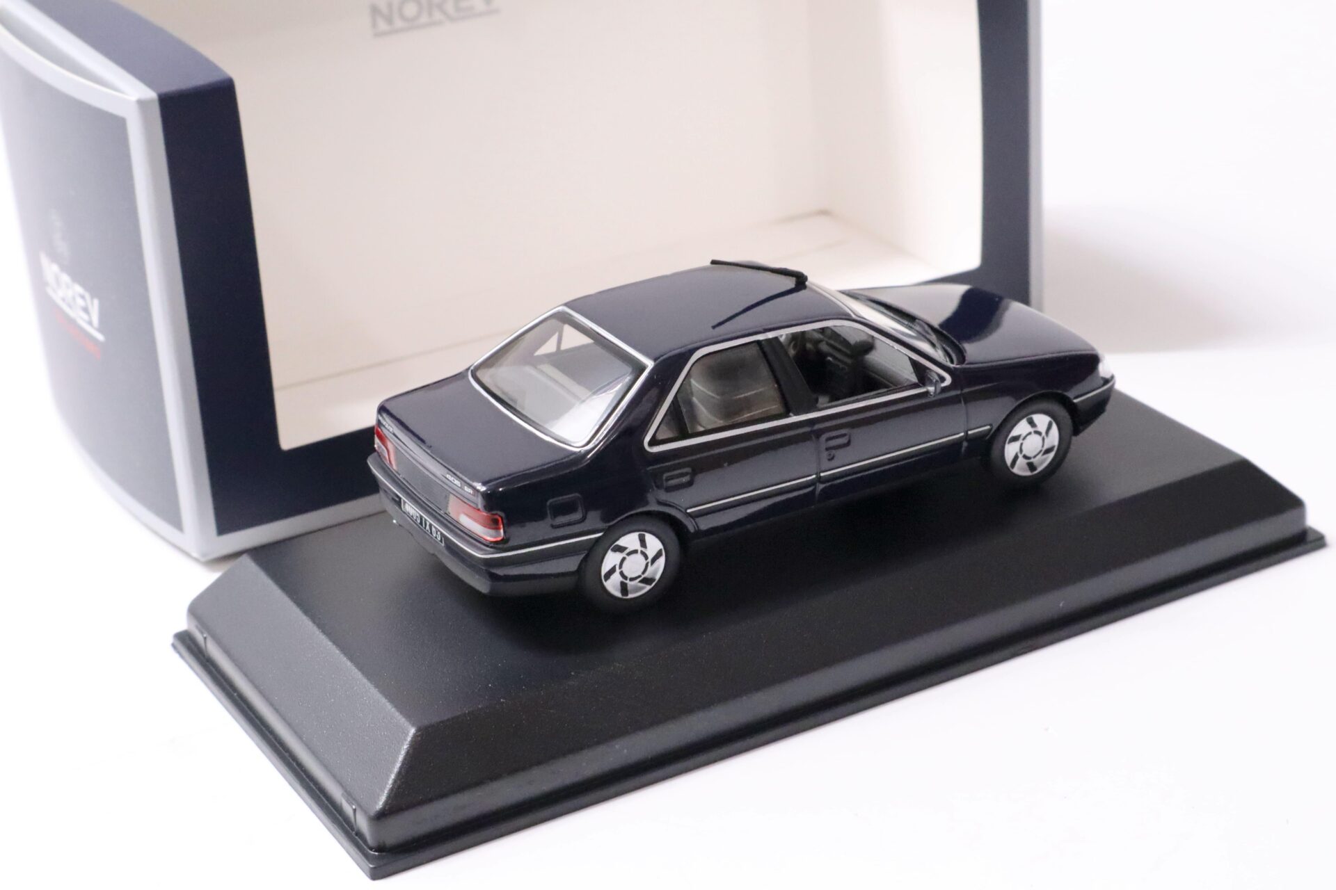1:43 Norev Peugeot 405 SRi Limousine 1991 dark blue