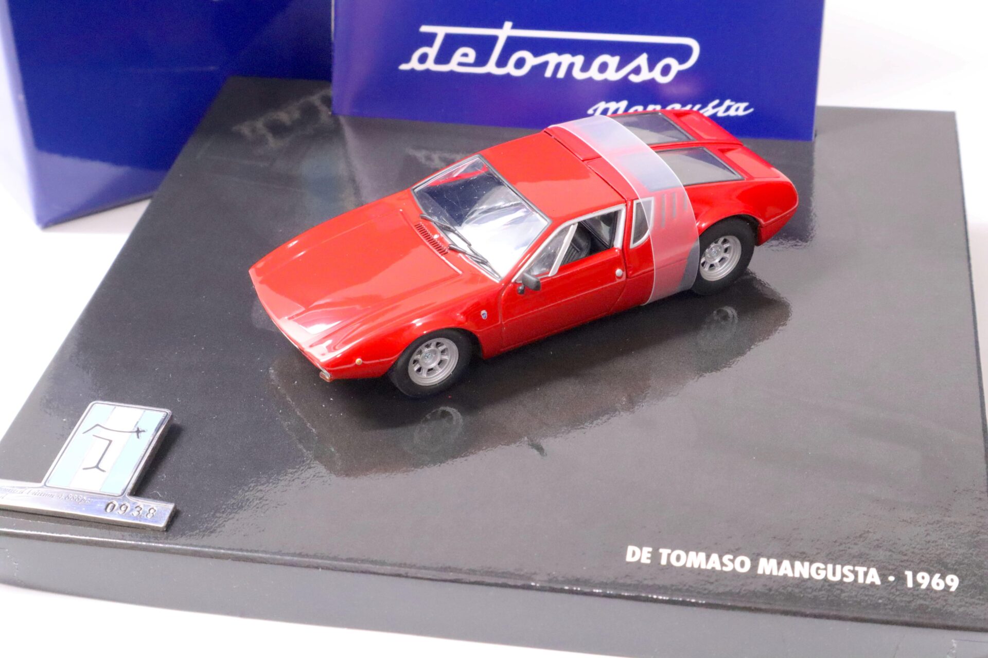 1:43 Minichamps De Tomaso Mangusta Coupe 1969 red