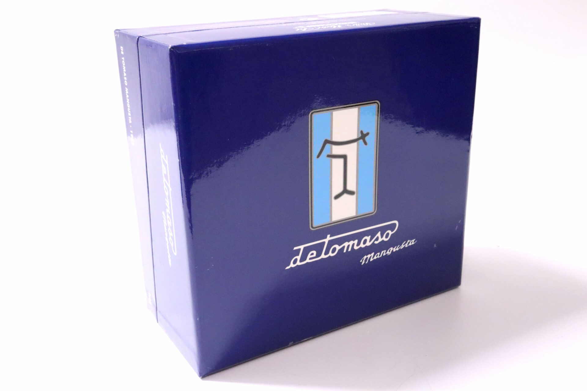 1:43 Minichamps De Tomaso Mangusta Coupe 1969 red