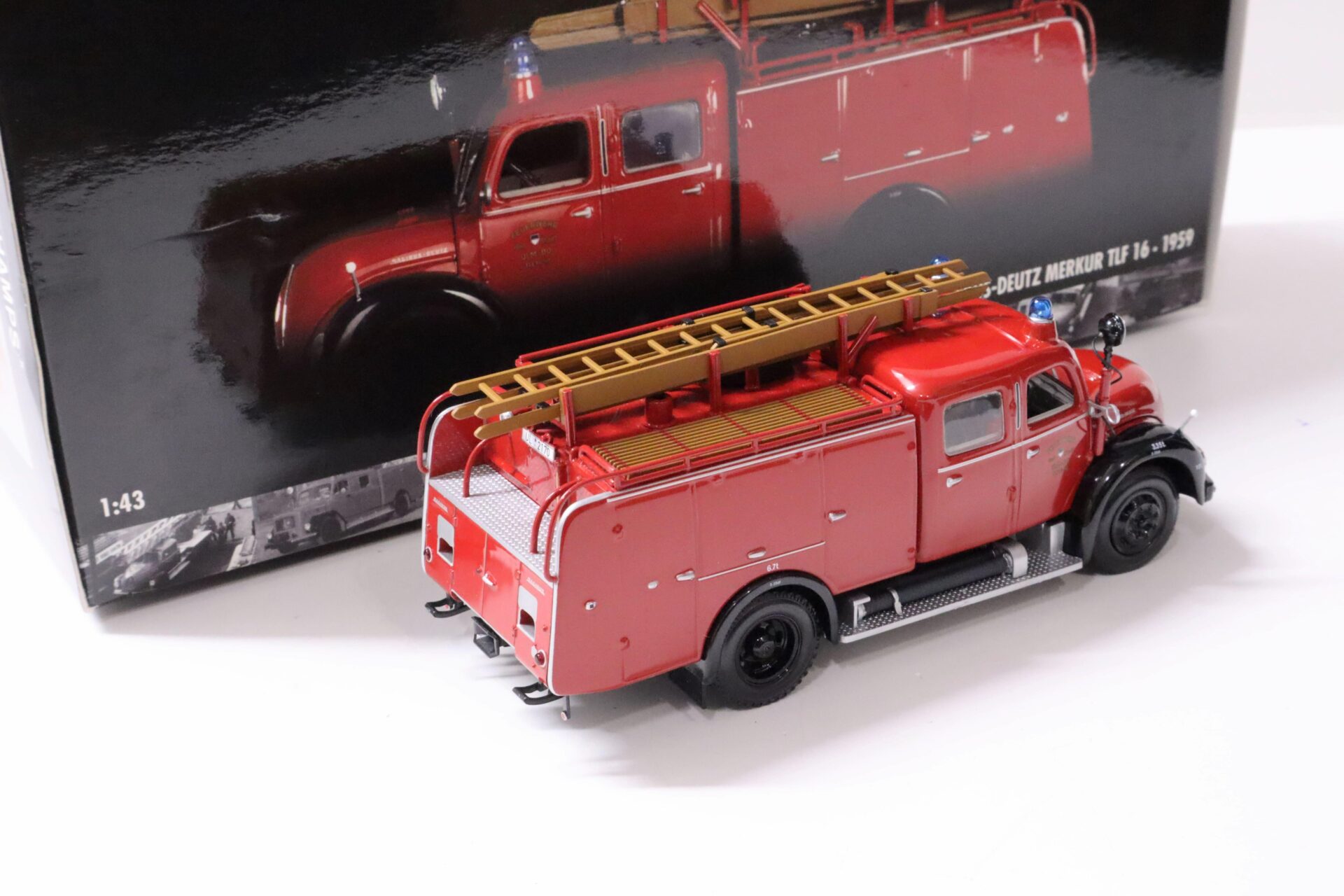 1:43 Minichamps Magirus-Deutz Merkur TLF 16 Feuerwehr Ulm 1959 red