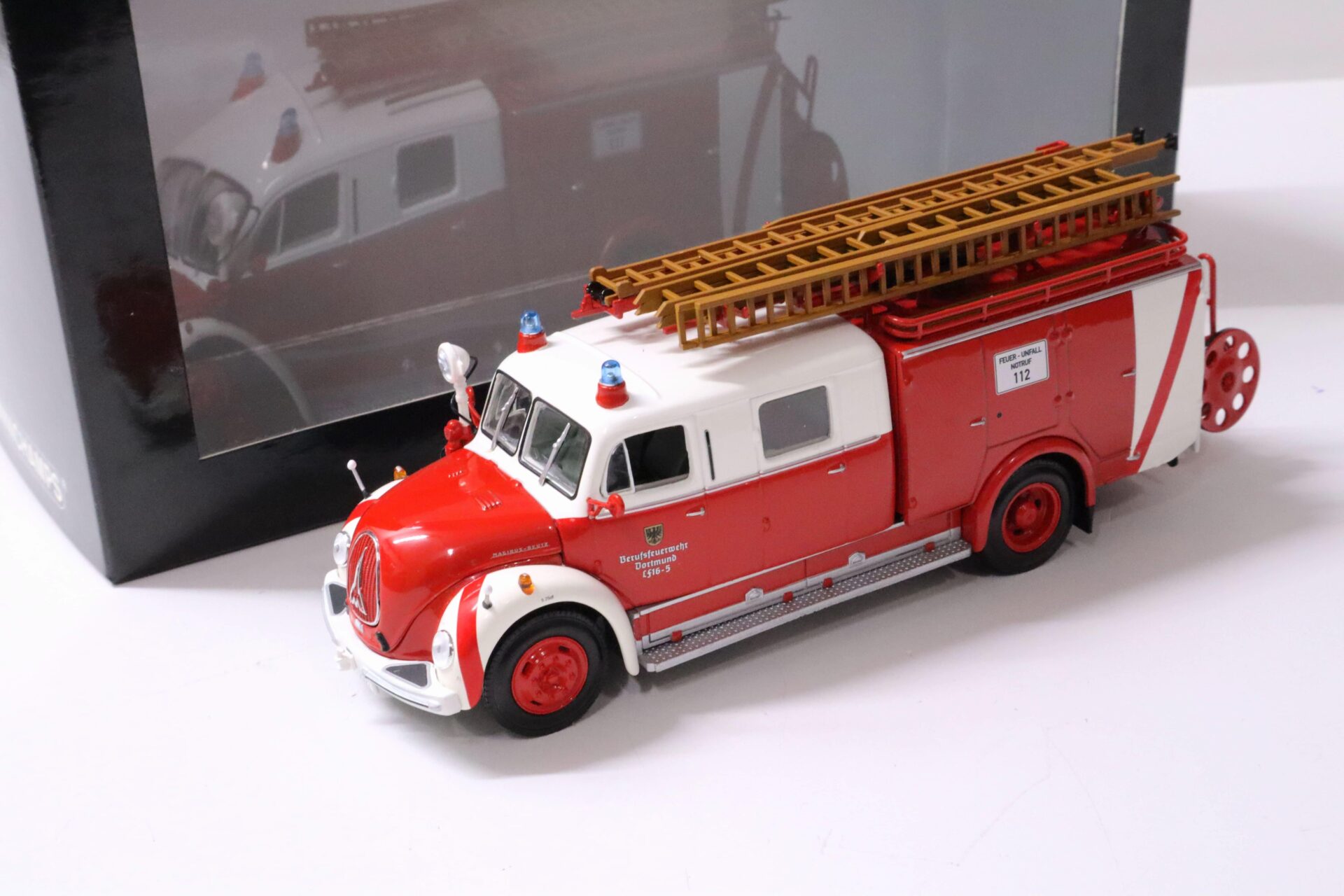 1:43 Minichamps Magirus- Deutz Merkur LF 16 Feuerwehr Dortmund red