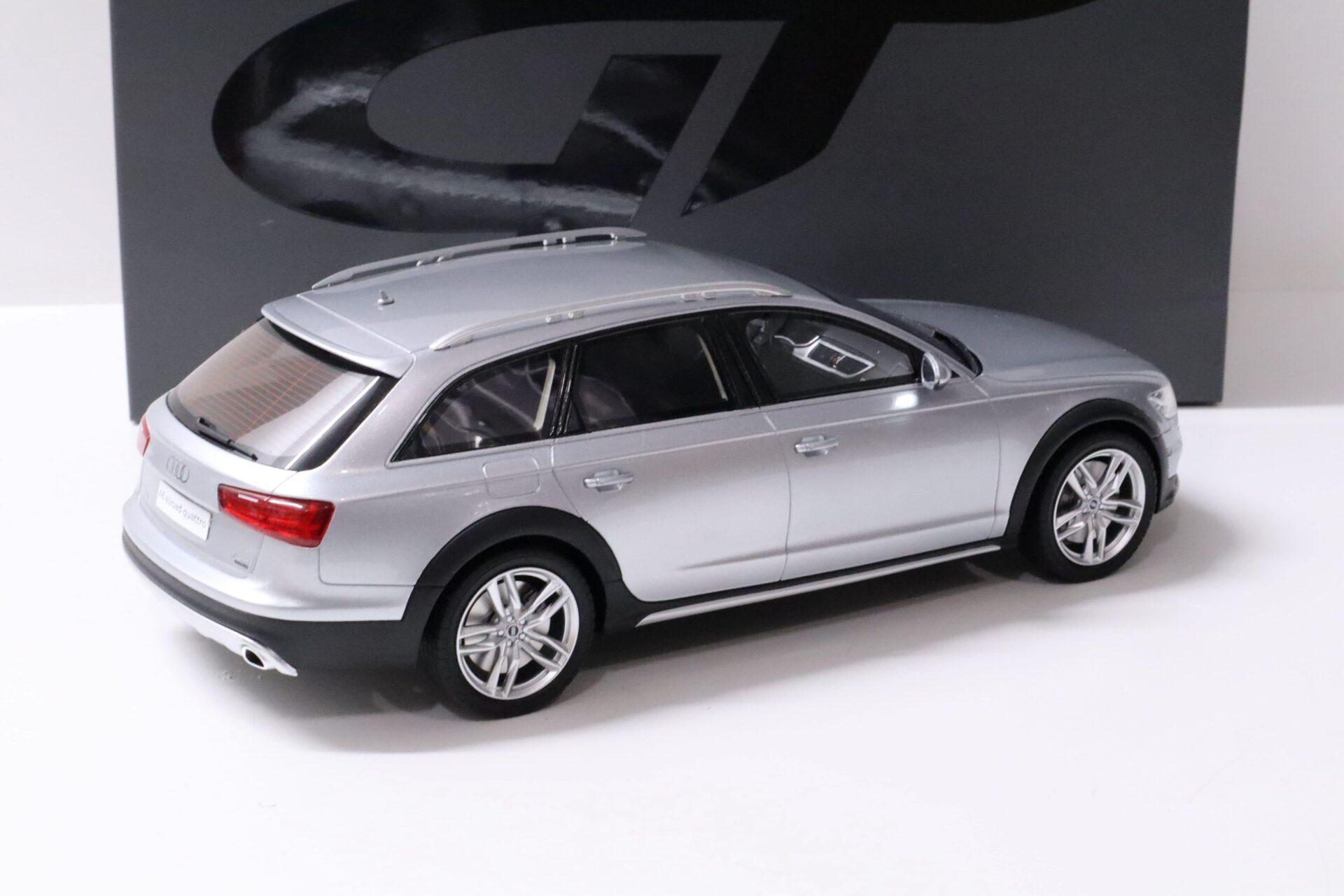 1:18 GT Spirit GT354 Audi A6 Allroad C7 Avant Floret silver metallic 2012