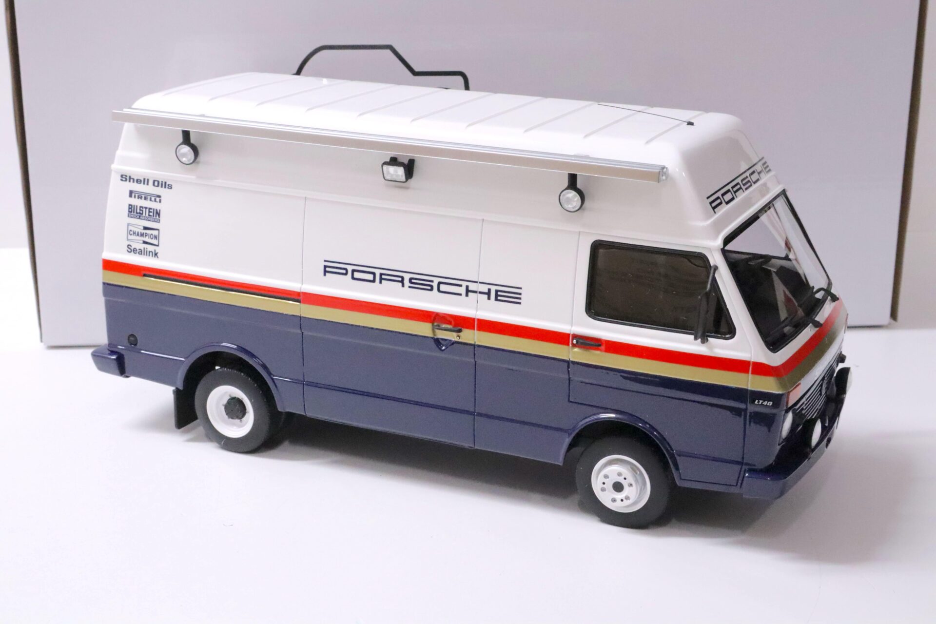 1:18 OTTO mobile OT907 VW LT 35 Kasten Rothmanns Porsche Rallye Team 1984