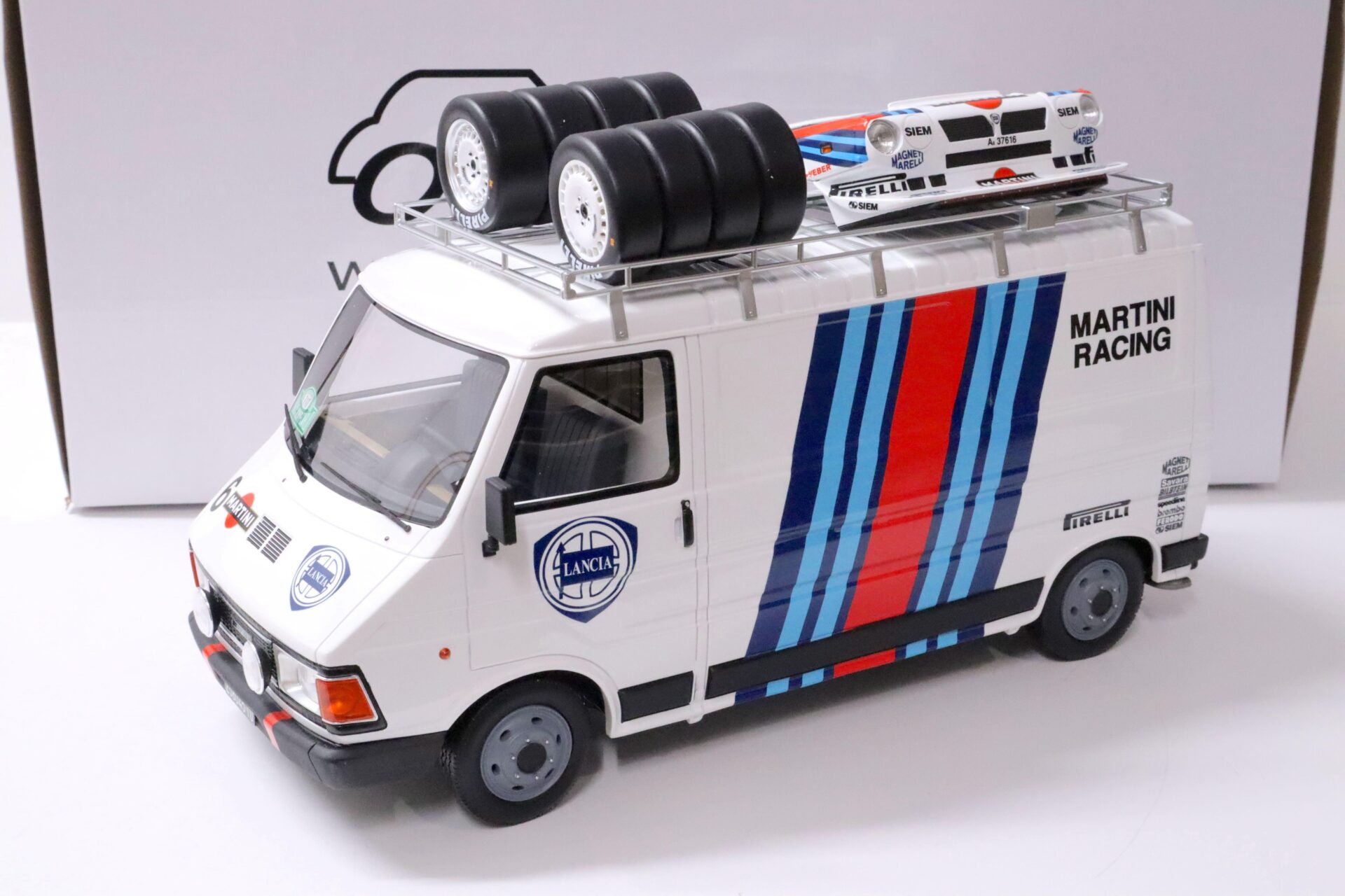 ID 62672 orig.jpg 1:18 OTTO mobile OT910 Fiat 242 Kasten Lancia Team Assistance Rallye Martini 1986