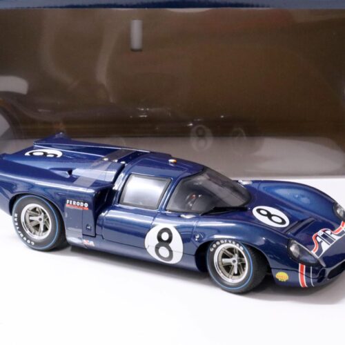 1:18 GMP 1969 Daytona Air Lola T70 Coupe #8 Leslie/ Motschenbacher 12008