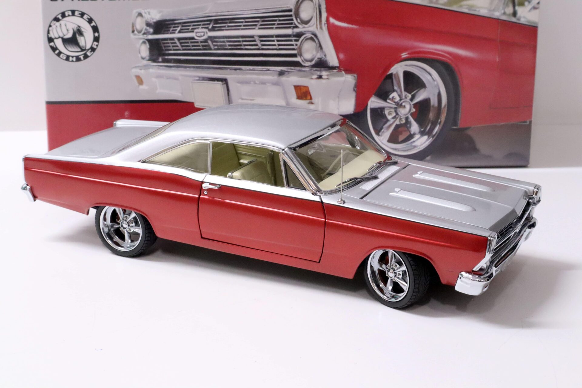 1:18 GMP 1967 Ford Fairlane Restomod Street Fighter red metallic/ silver