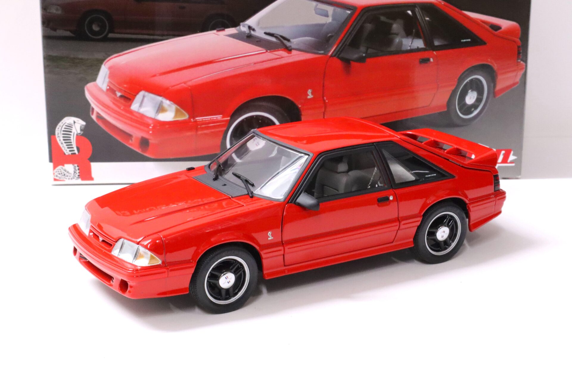 ID 62794 orig.jpg 1:18 GMP 1993 Ford Mustang Cobra R Coupe red G1801816