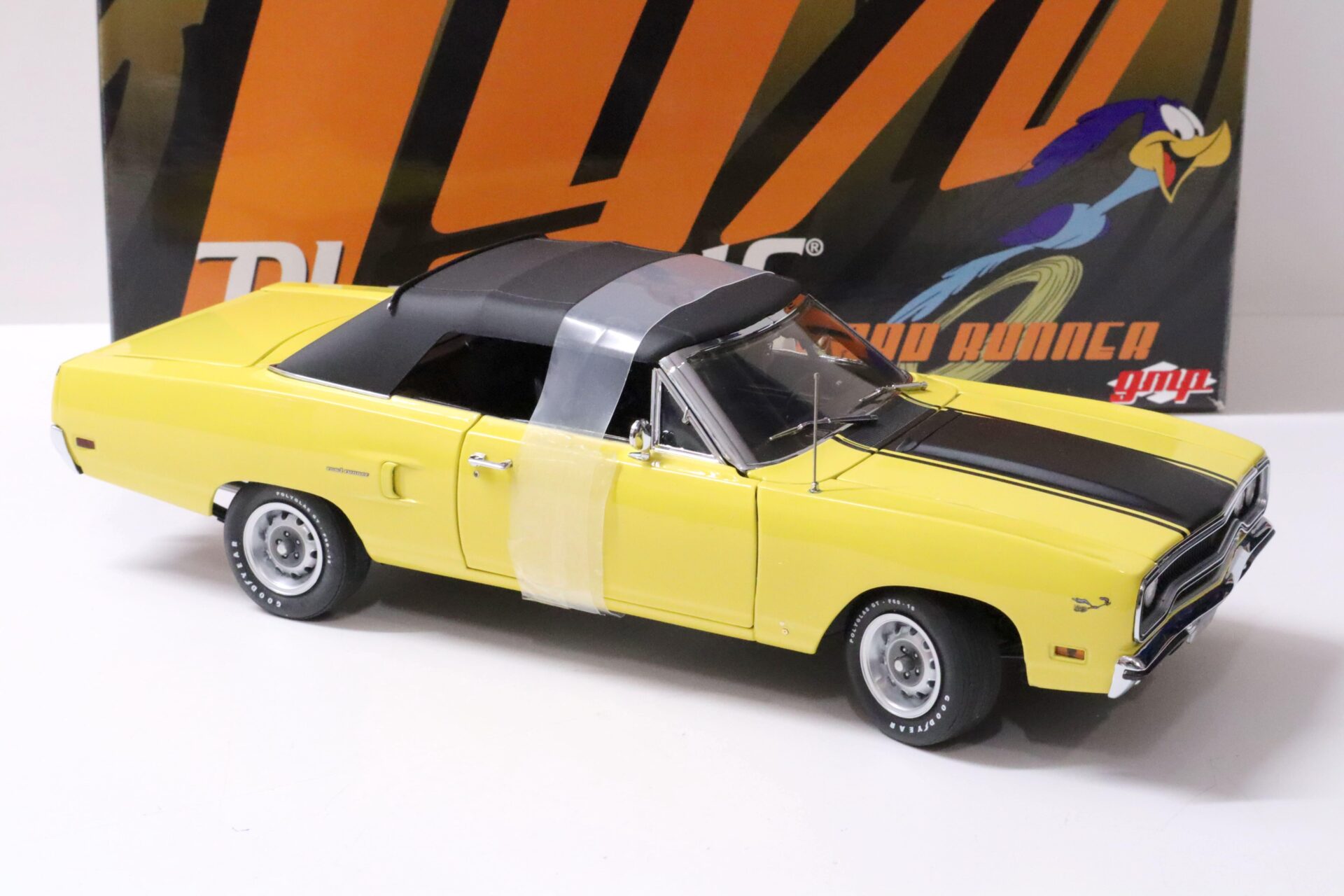 1:18 GMP 1970 Plymouth Road Runner Convertible yellow/ black
