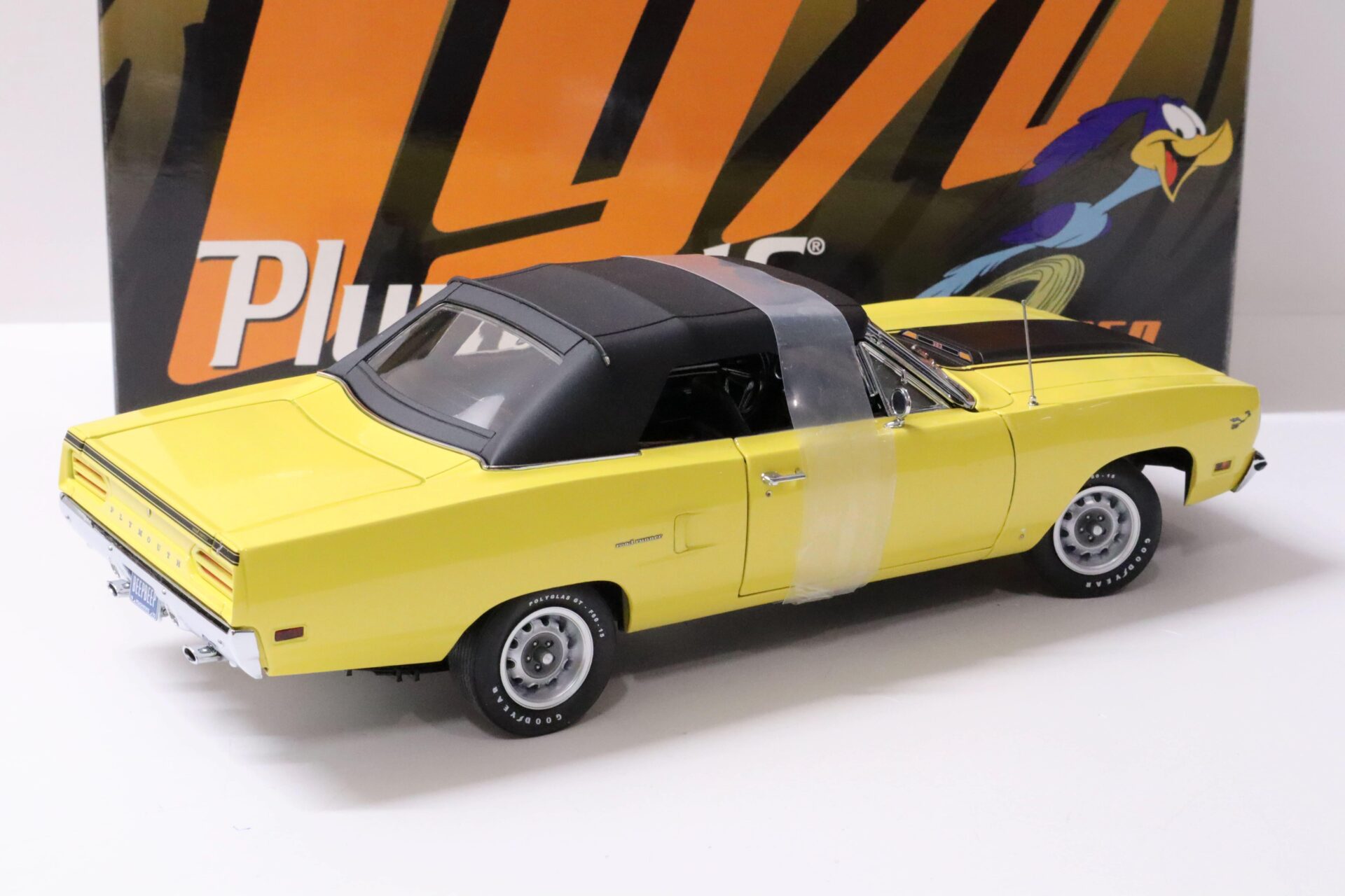 1:18 GMP 1970 Plymouth Road Runner Convertible yellow/ black