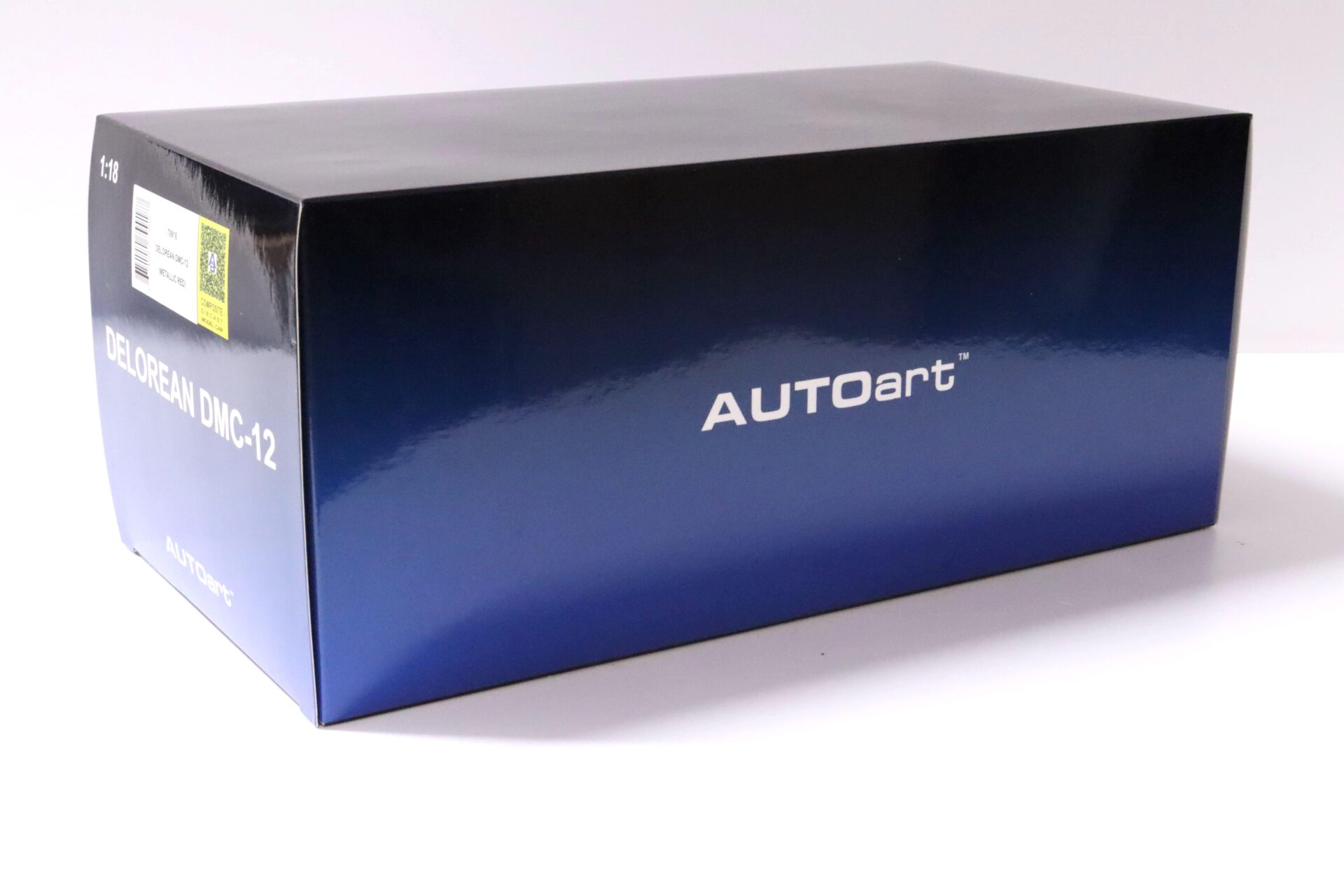 1:18 AUTOart Delorean DMC-12 Coupe metallic red 1981