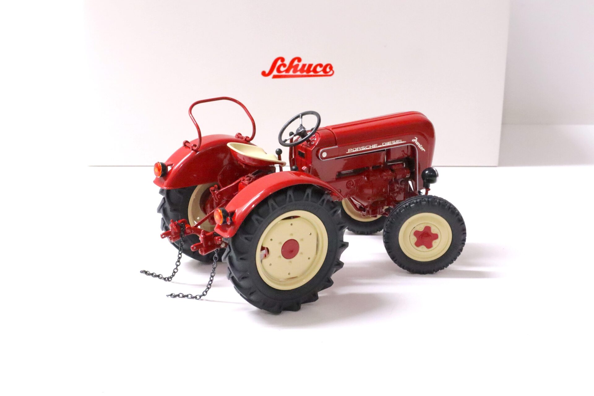 1:18 Schuco Porsche Junior Traktor "Porsche Diesel" red 450026700