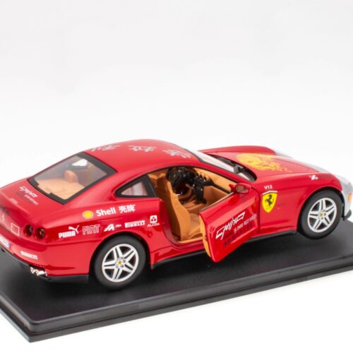 1:24 Hachette Bburago Ferrari Collection Ferrari 612 Scaglietti China 15.000 Red Miles with display