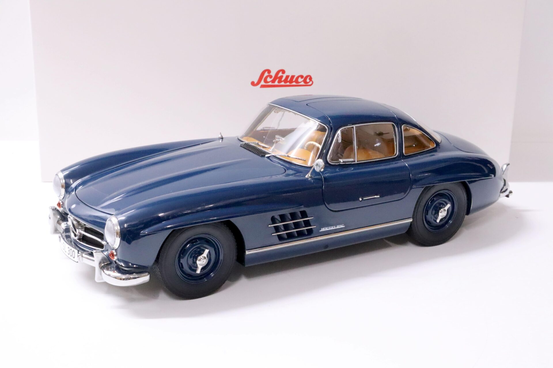 ID 63626 orig.jpg 1:12 Schuco Mercedes 300SL Gullwing 1954 dark blue Die-Cast