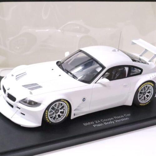 1:18 AUTOart BMW Z4 Coupe Race Car Plain Body Version white