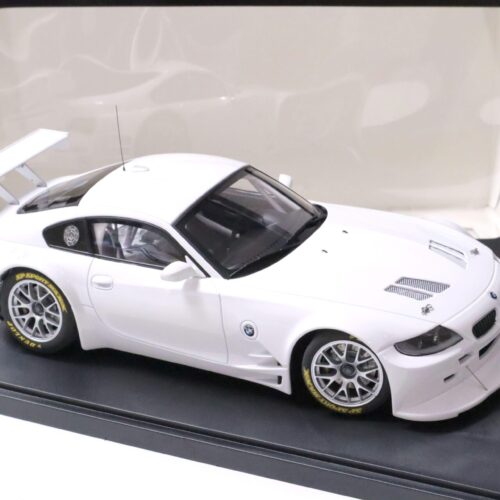 1:18 AUTOart BMW Z4 Coupe Race Car Plain Body Version white