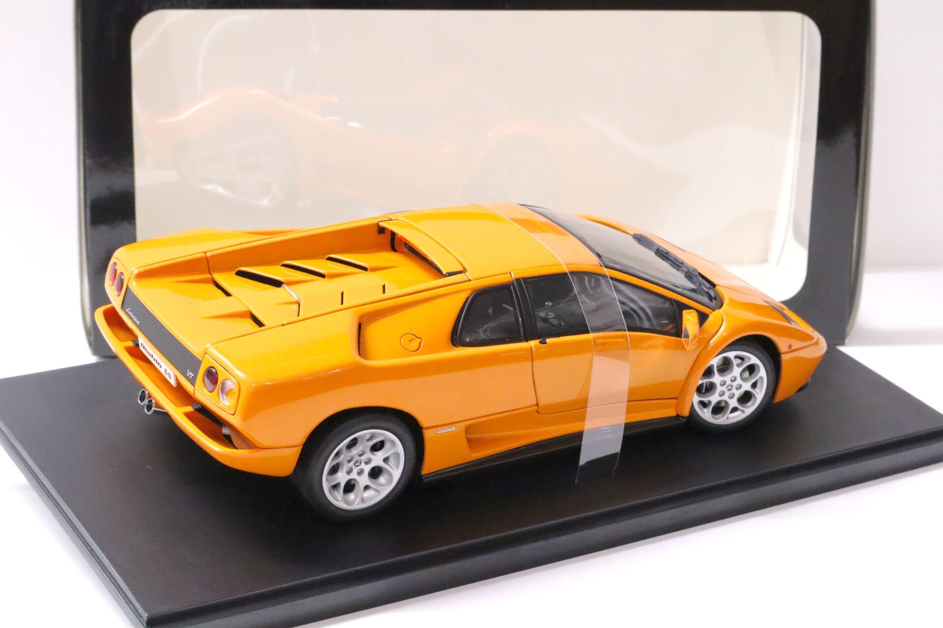 1:18 AUTOart Lamborghini Diablo 6.0 orange 74527