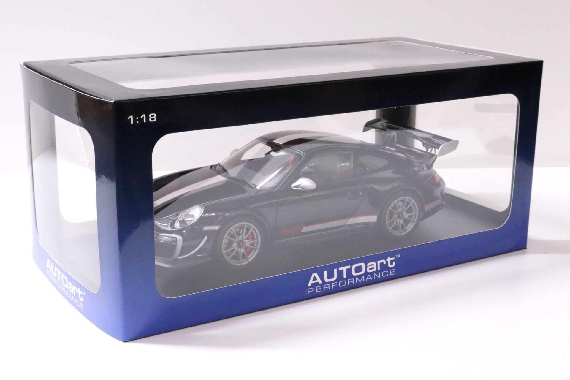1:18 AUTOart Porsche 911 (997) GT3 RS 4.0 Gloss black/ silver stripe 78146