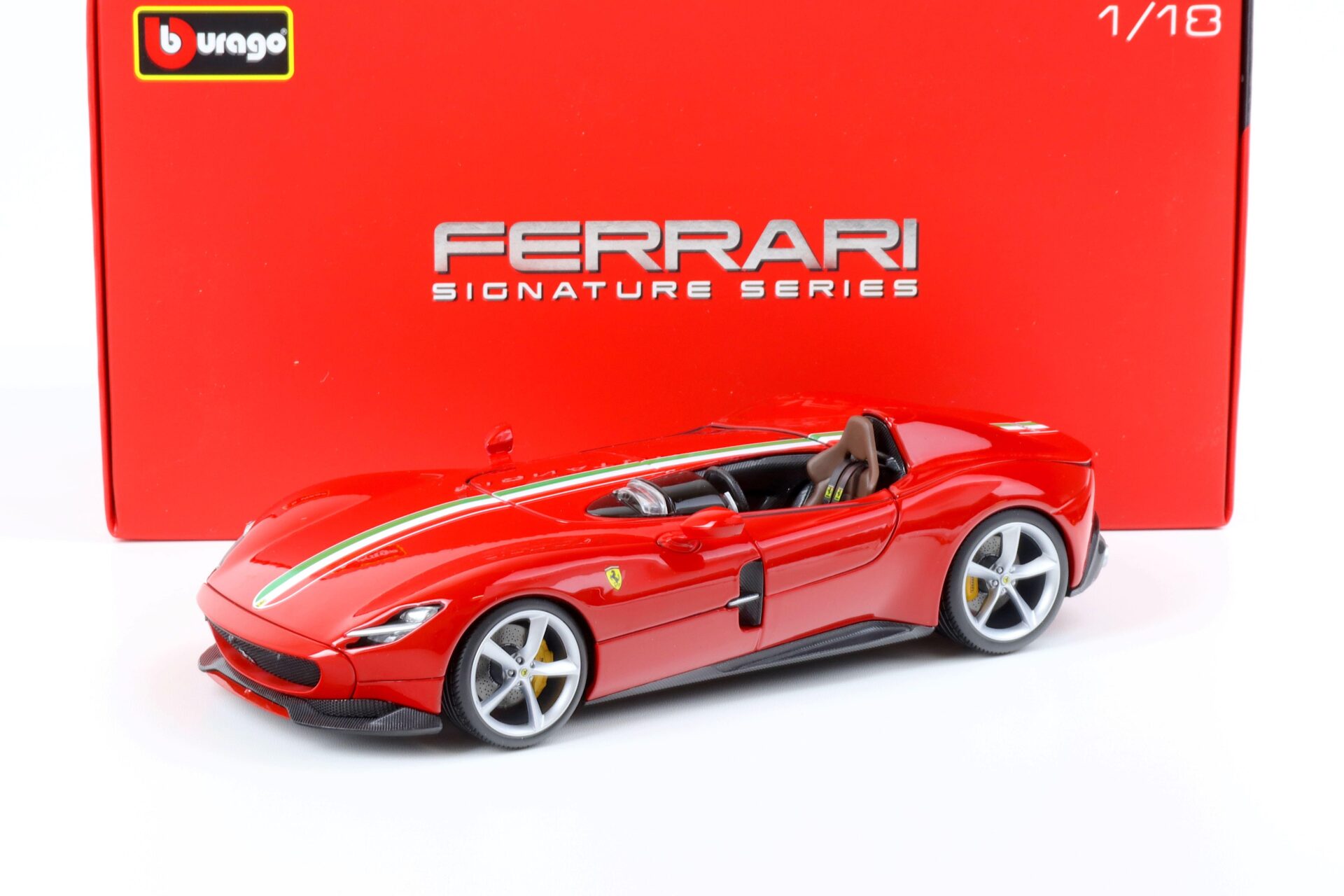 ID 63814 orig.jpg 1:18 Bburago Signature Ferrari Monza SP1 red/ Italian flag 2019