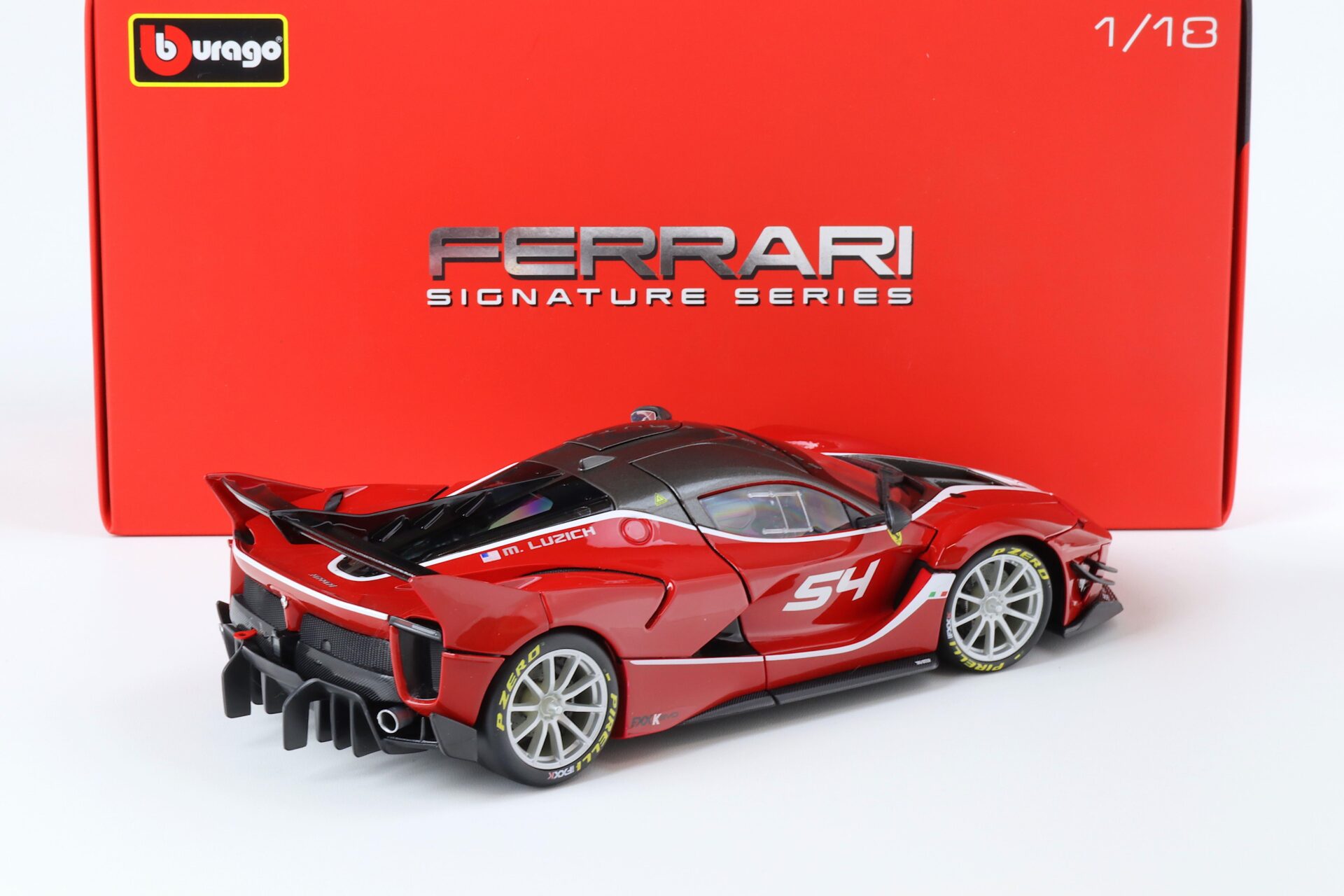 1:18 Bburago Signature Ferrari FXX K EVO red/ black #54