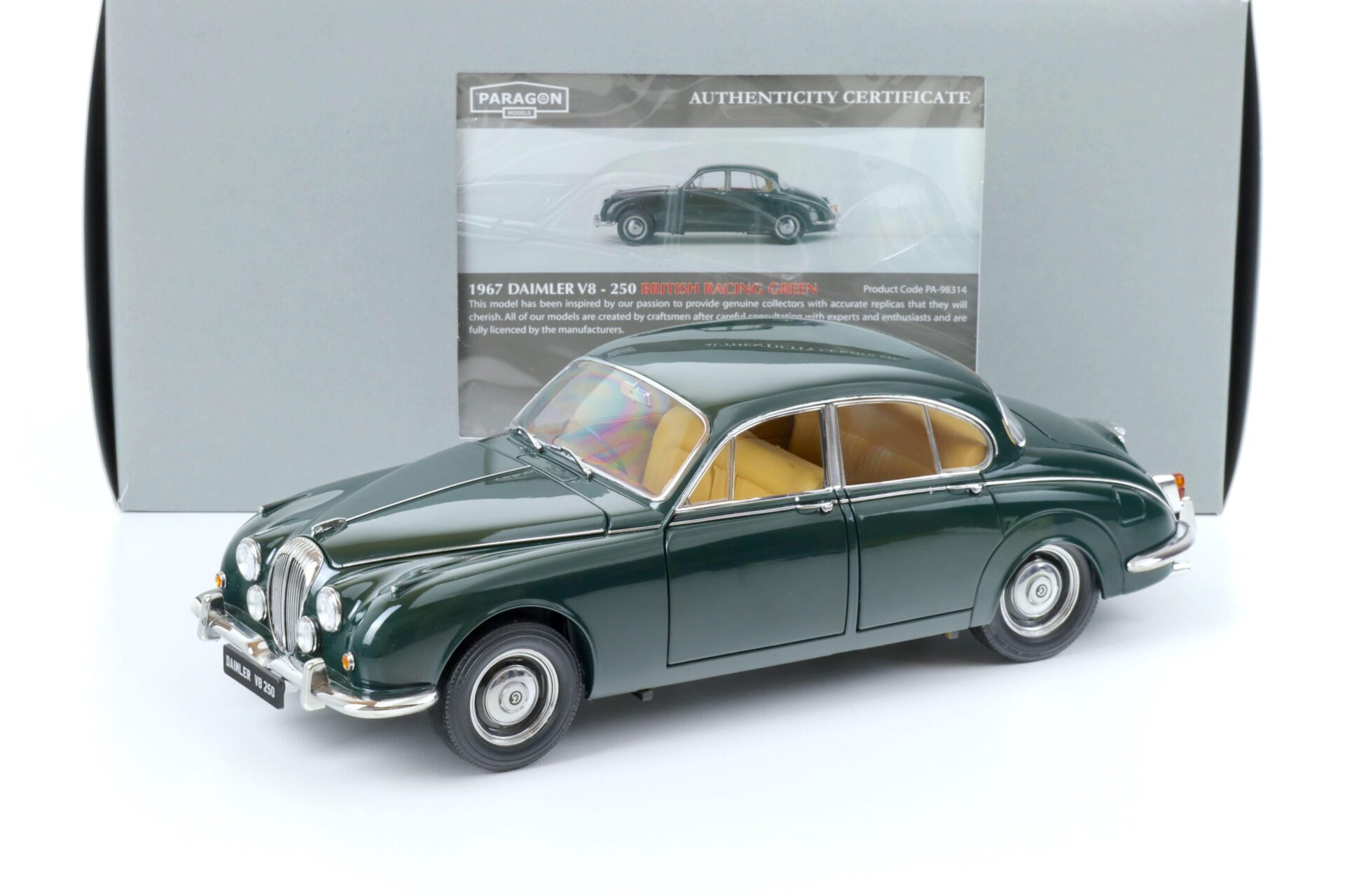 1:18 Paragon Daimler 250 V8 RHD British Racing green 1967
