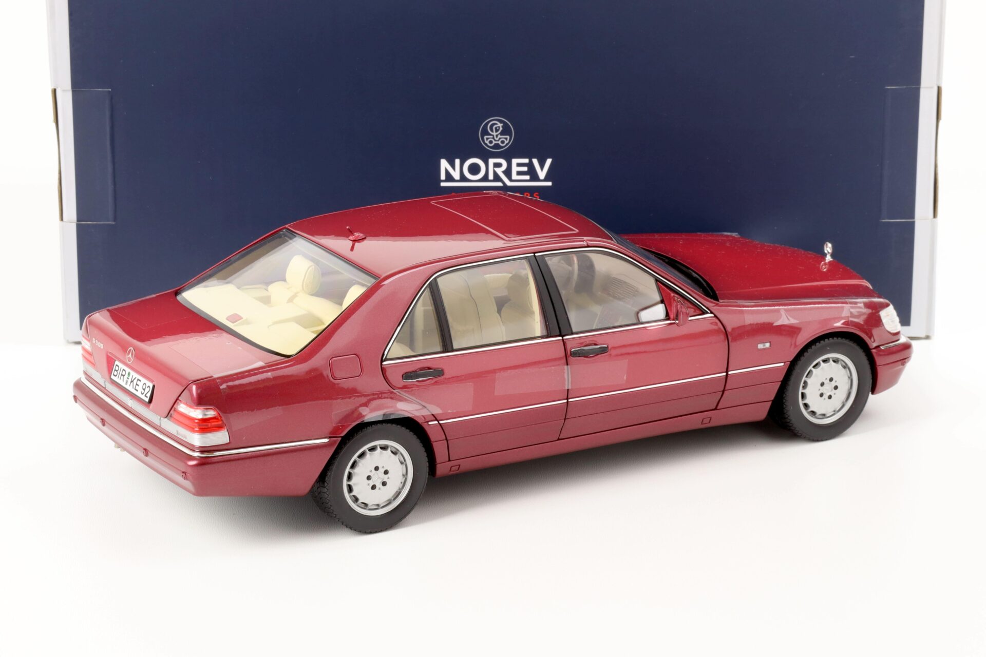 1:18 Norev Mercedes S500 S-Klasse W140 Limousine 1997 red metallic