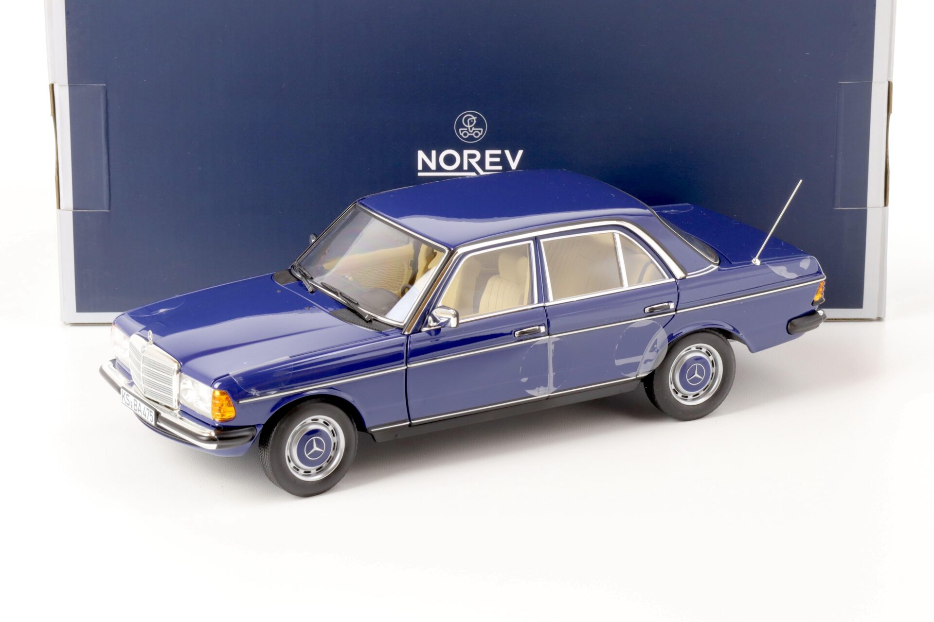 1:18 Norev Mercedes 230 W123 Sedan blue 1982