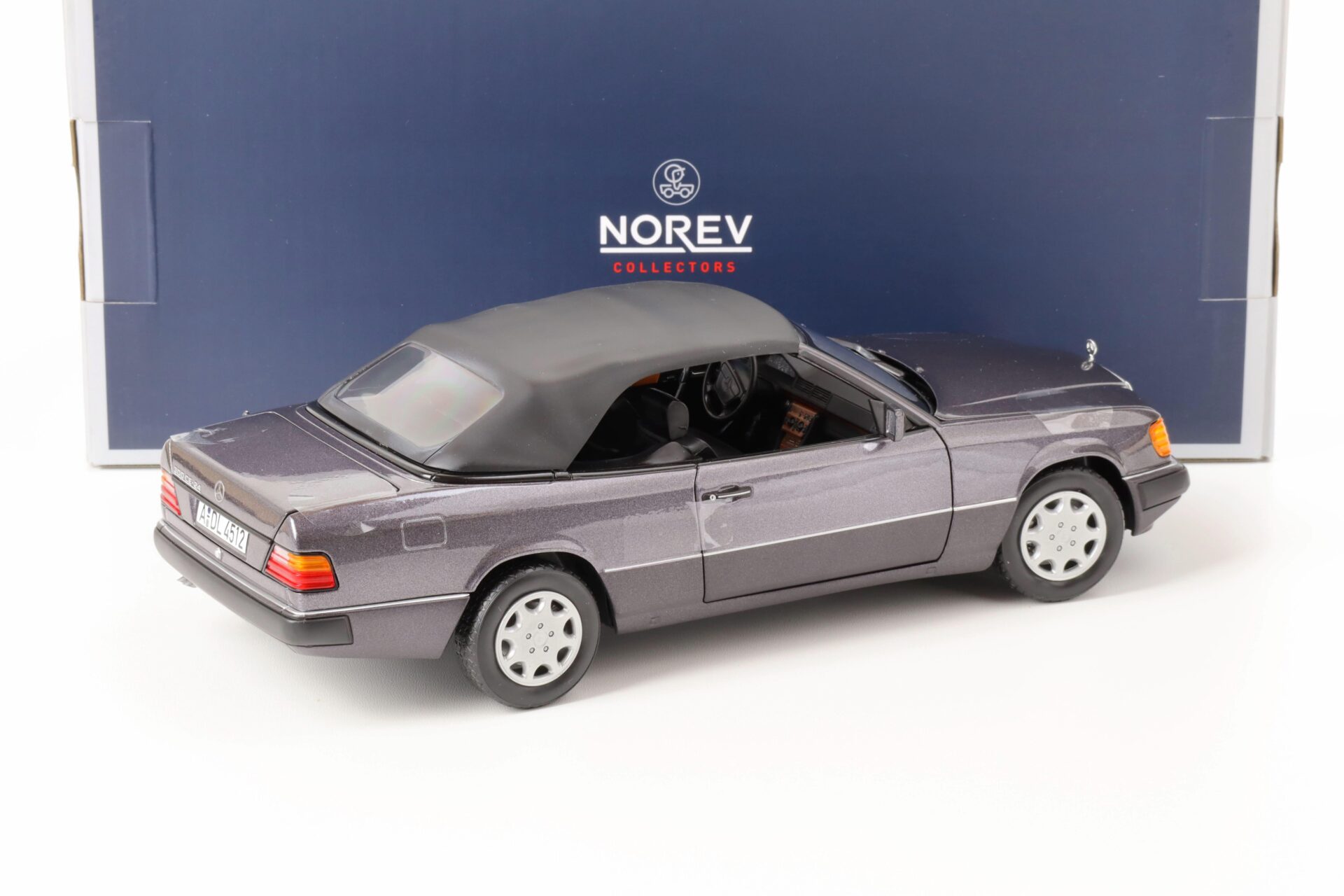 1:18 Norev Mercedes 300 CE-24 A124 Convertible bornit metallic 1990