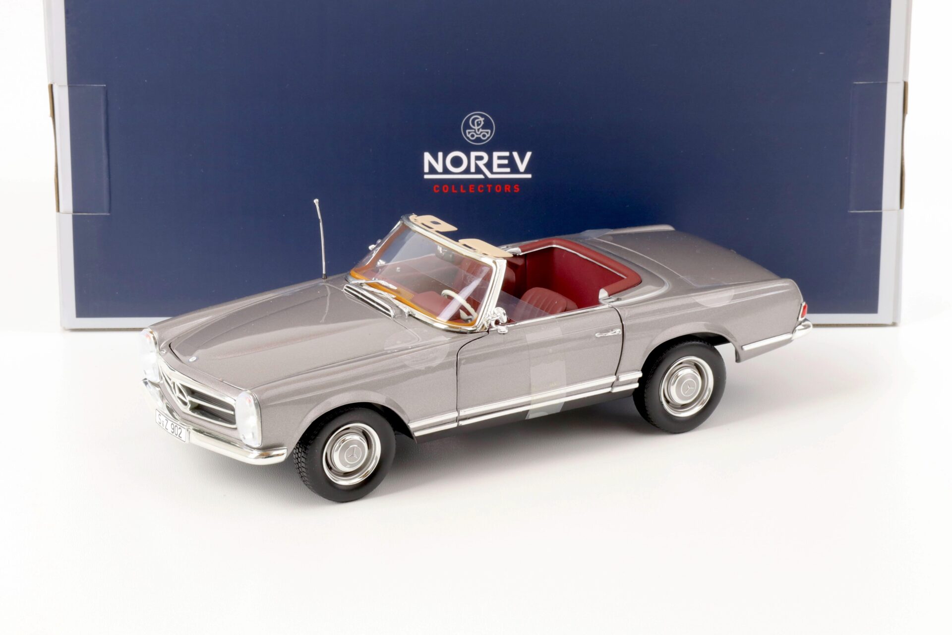 1:18 Norev Mercedes 230 SL Pagode Cabriolet grey 1963