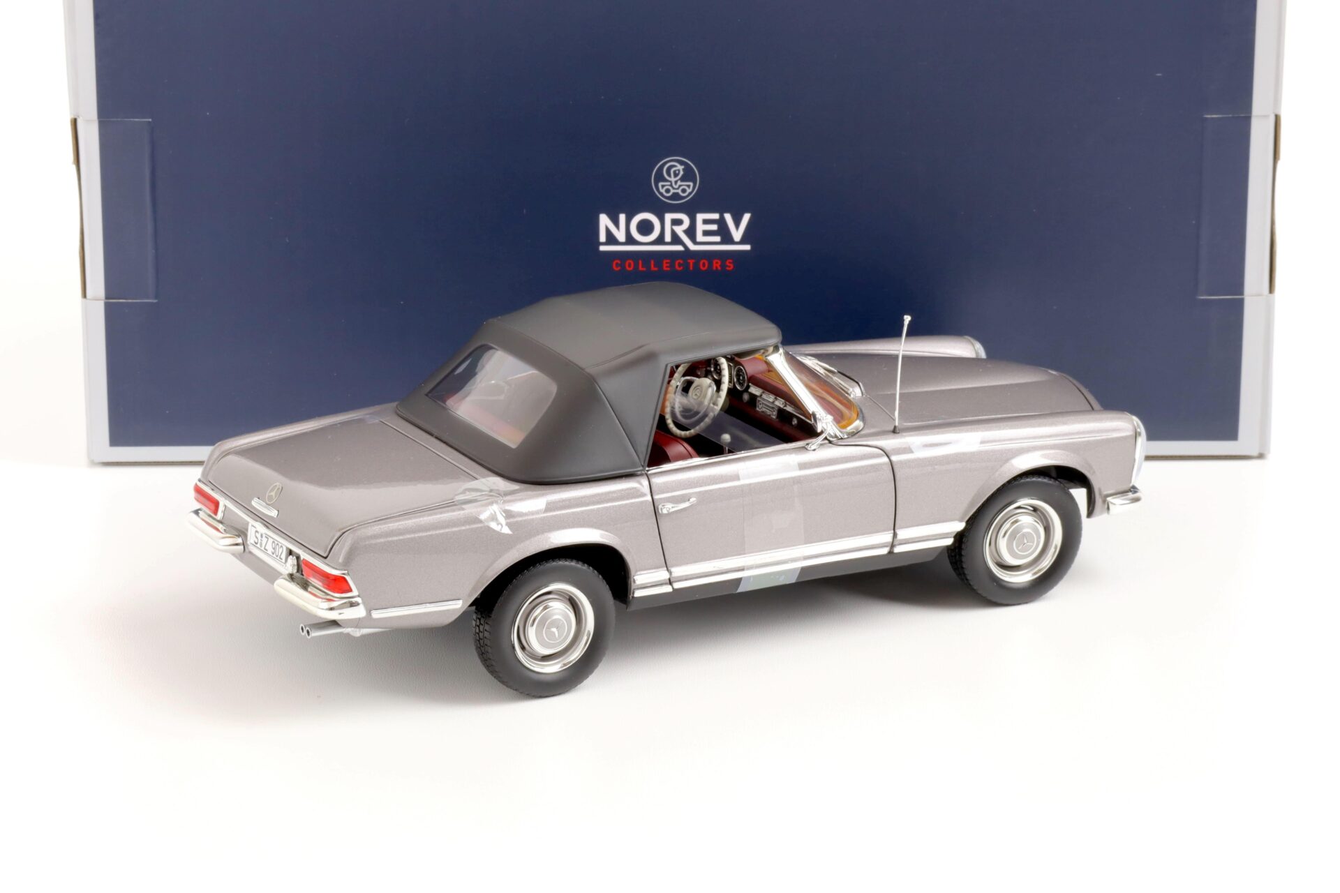 1:18 Norev Mercedes 230 SL Pagode Cabriolet grey 1963