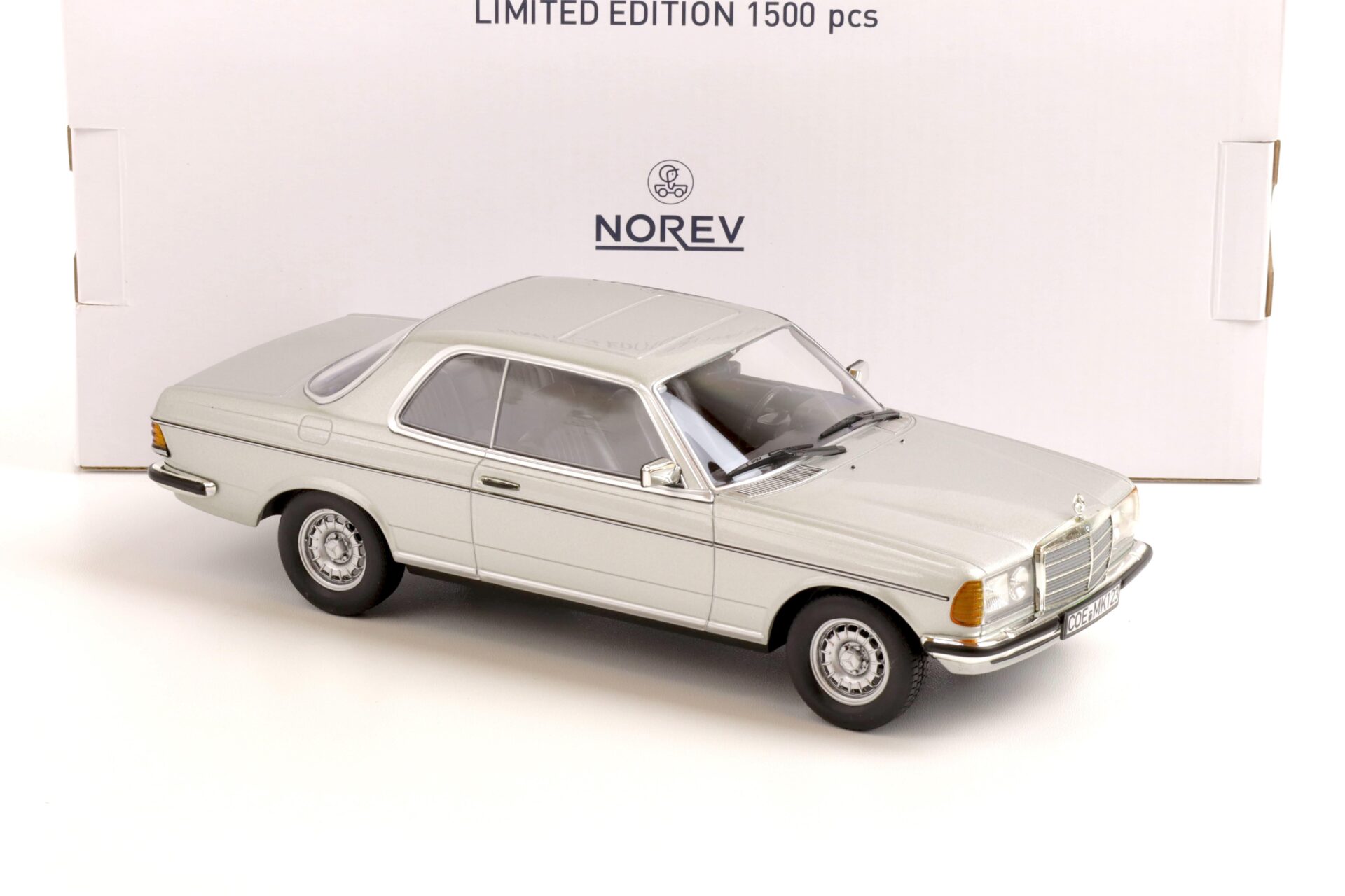 1:18 Norev Mercedes 280 CE Coupe 1980 silver metallic