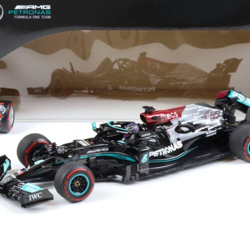 1:18 Minichamps Mercedes-AMG Petronas F1 W12 E Hamilton 100th Pole Spanish GP 2021
