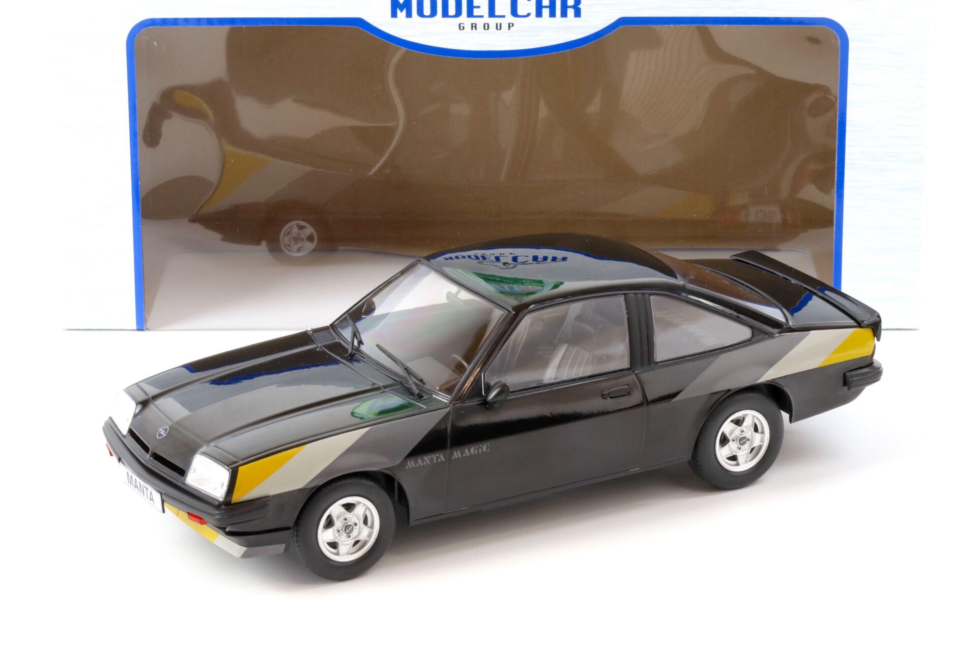 1:18 MCG Opel Manta B Coupe Black Magic 1980