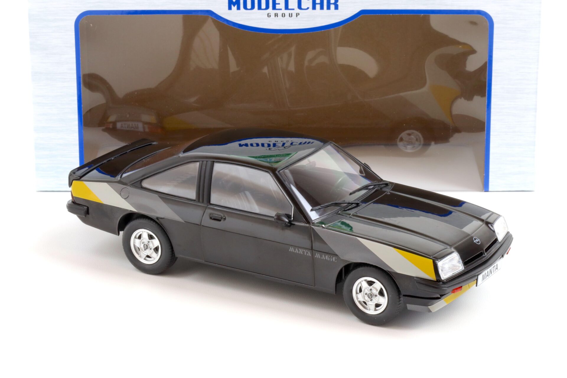 1:18 MCG Opel Manta B Coupe Black Magic 1980