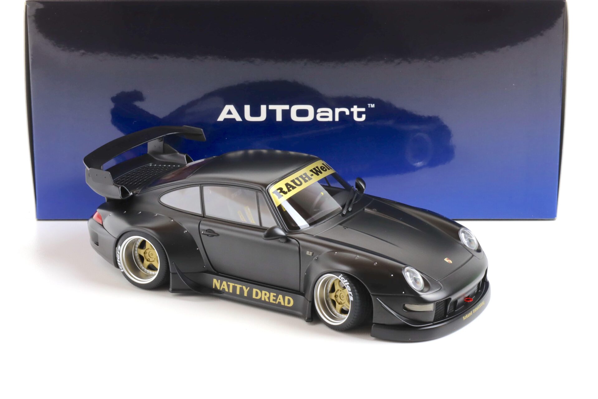 1:18 AUTOart Porsche 911 (993) RWB 993 matt black/ gold wheels