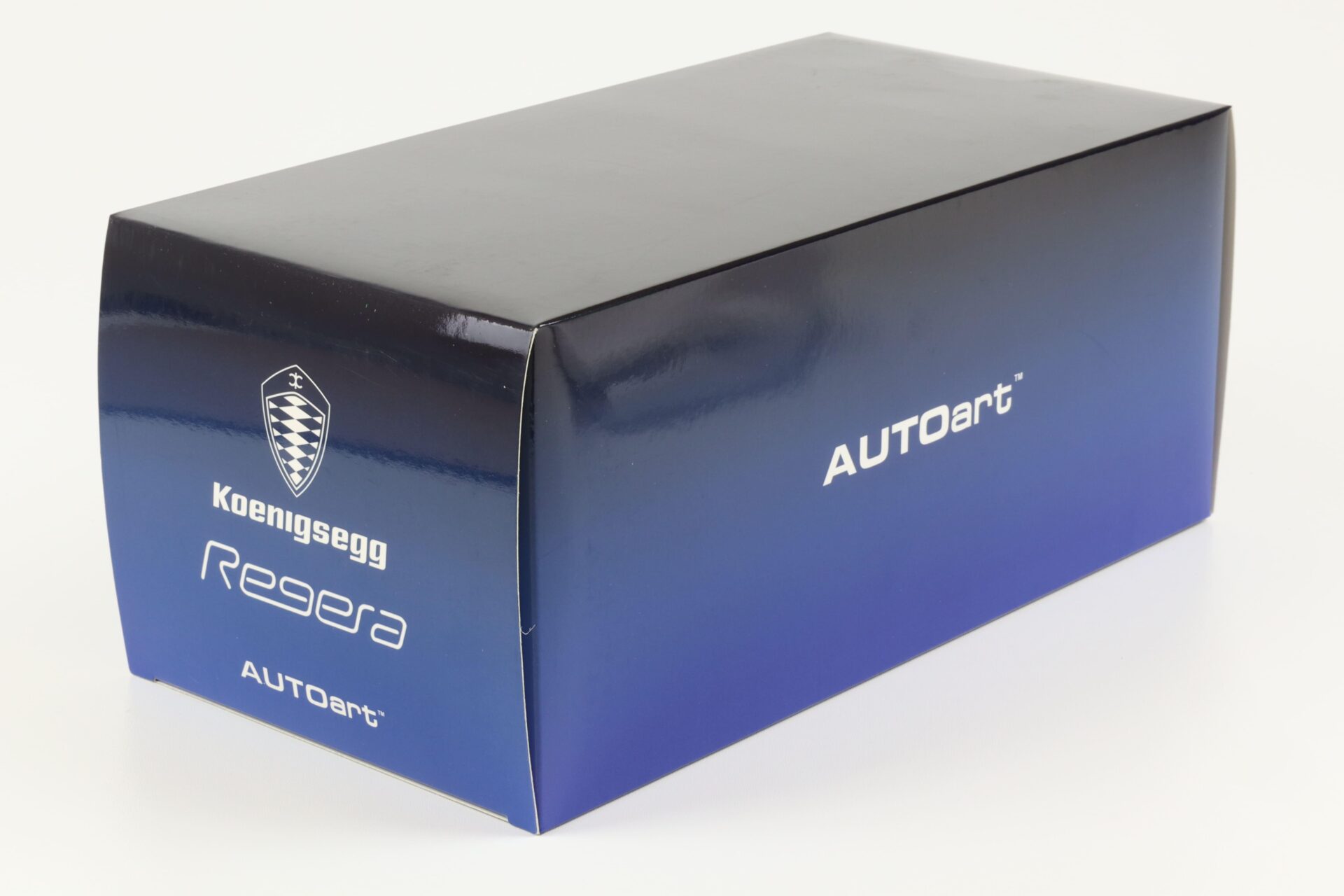 1:18 AUTOart Koenigsegg Regera Candy red 2016