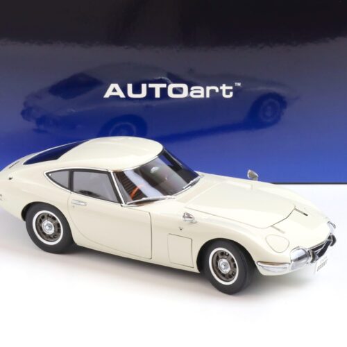 1:18 AUTOart 1965 Toyota 2000GT Coupe white 78753