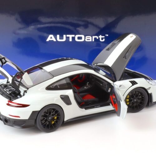 1:18 AUTOart Porsche 911 (991.2) GT2 RS 2017 Weissach Package white/ Magnesium alloy wheels - Image 4