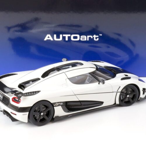 1:18 AUTOart Koenigsegg Agera RS white/ black accents 79021