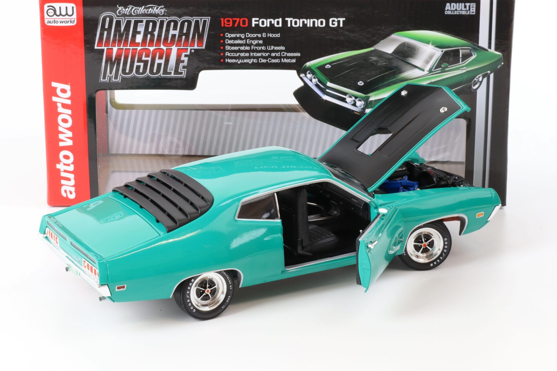 1:18 Auto World 1970 Ford Torino Cobra green/ black