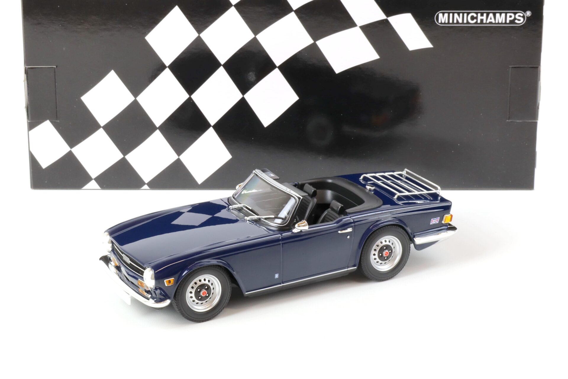 1:18 Minichamps Triumph TR6 Roadster 1969 LHD dark blue