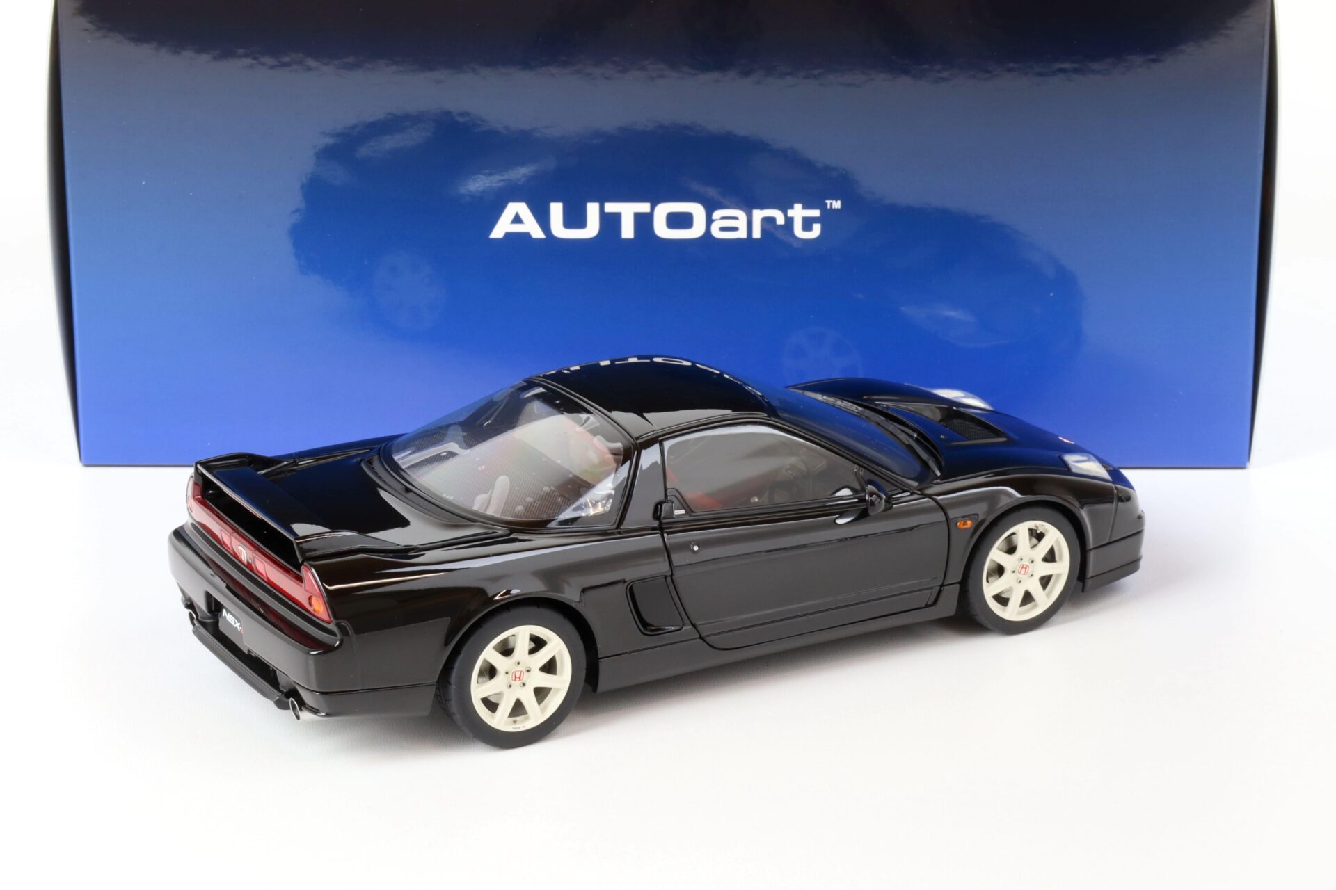 1:18 AUTOart Honda NSX-R (NA2) 2019 Berlina black 73216