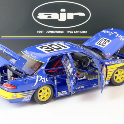 1:18 APEX Ford Falcon Pack Leader Racing #301 Jones/Grice 1996 Bathurst