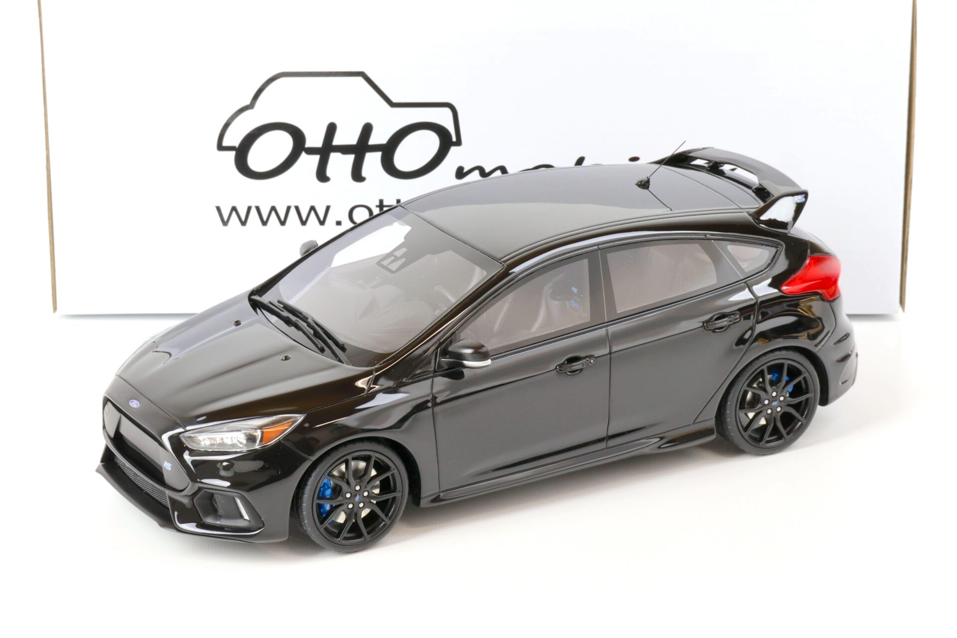 1:18 OTTO mobile OT950 Ford Focus RS MKIII black 2018