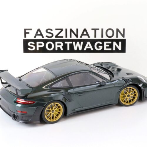 1:18 Minichamps Porsche 911 (991.2) GT2 RS Coupe Weissach Package dark green/ gold 2018