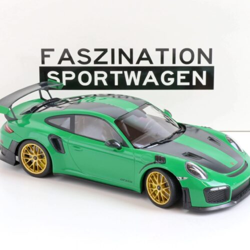 1:18 Minichamps Porsche 911 (991.2) GT2 RS Coupe Weissach Package green/ gold 2018