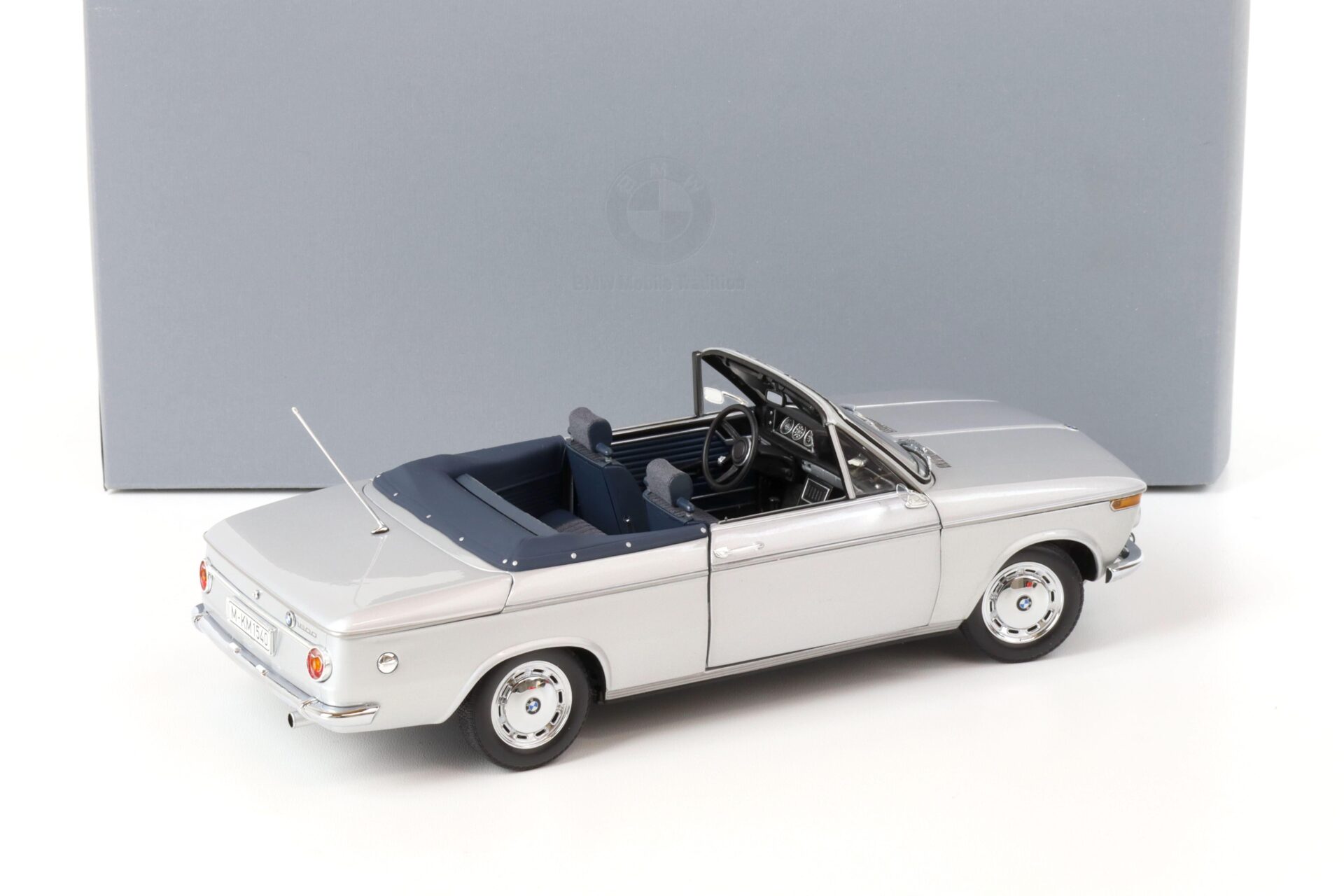 1:18 Minichamps BMW 1600 Cabrio Convertible silver DEALER VERSION