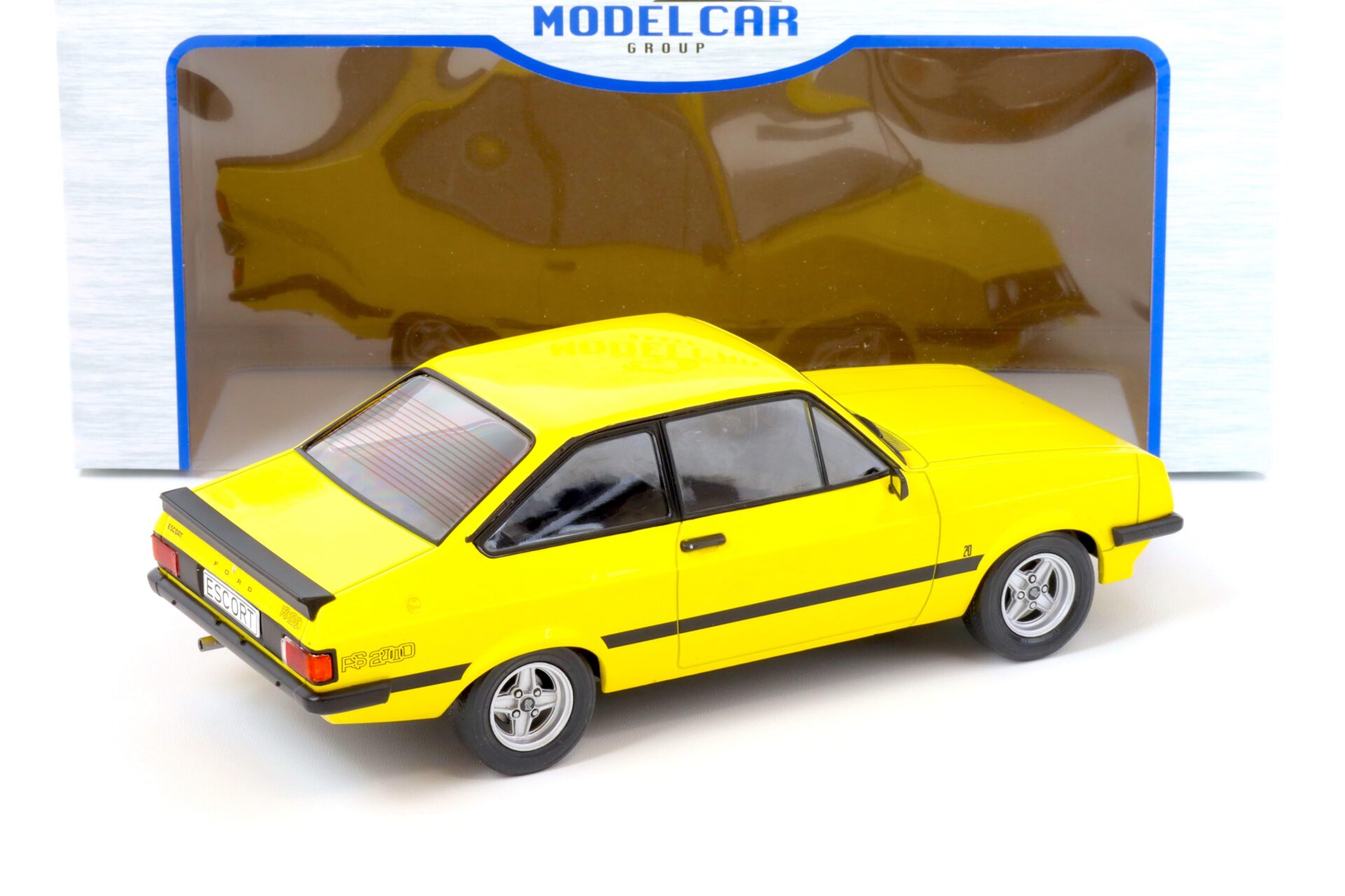 1:18 MCG Ford Escort MK II RS 2000 LHD yellow