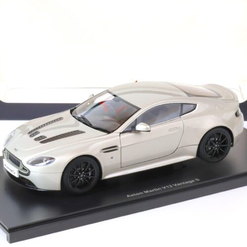 1:18 AUTOart Aston Martin V12 Vantage S 2015 meteorite silver metallic 70251