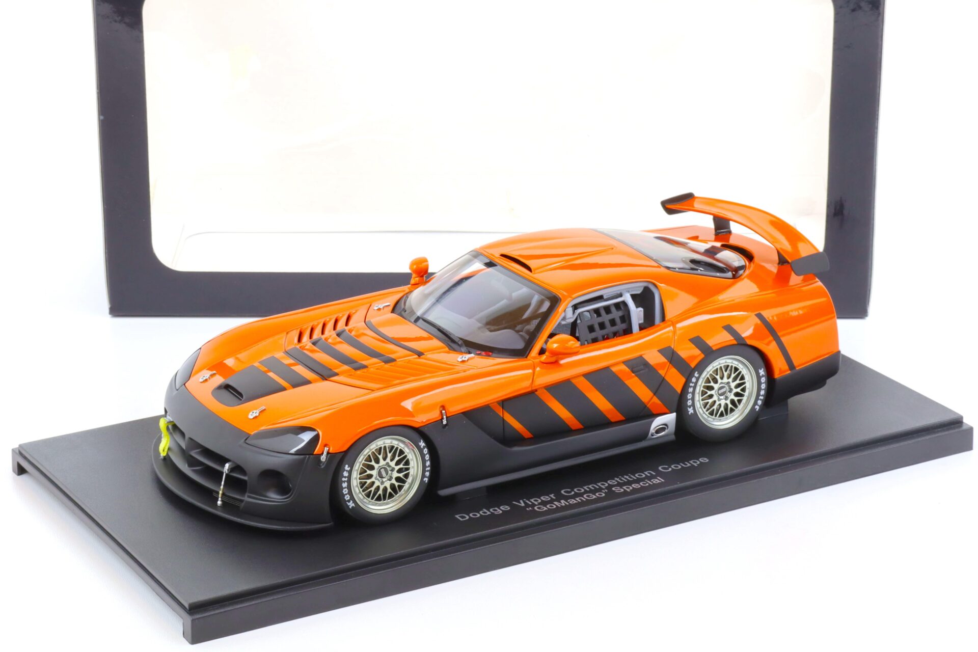 1:18 AUTOart Dodge Viper Competition Coupe "GoManGo" Special orange/ black