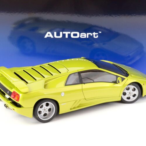 1:18 AUTOart Lamborghini Diablo SE30 - 1993 giallo spyder/ metallic yellow 79157
